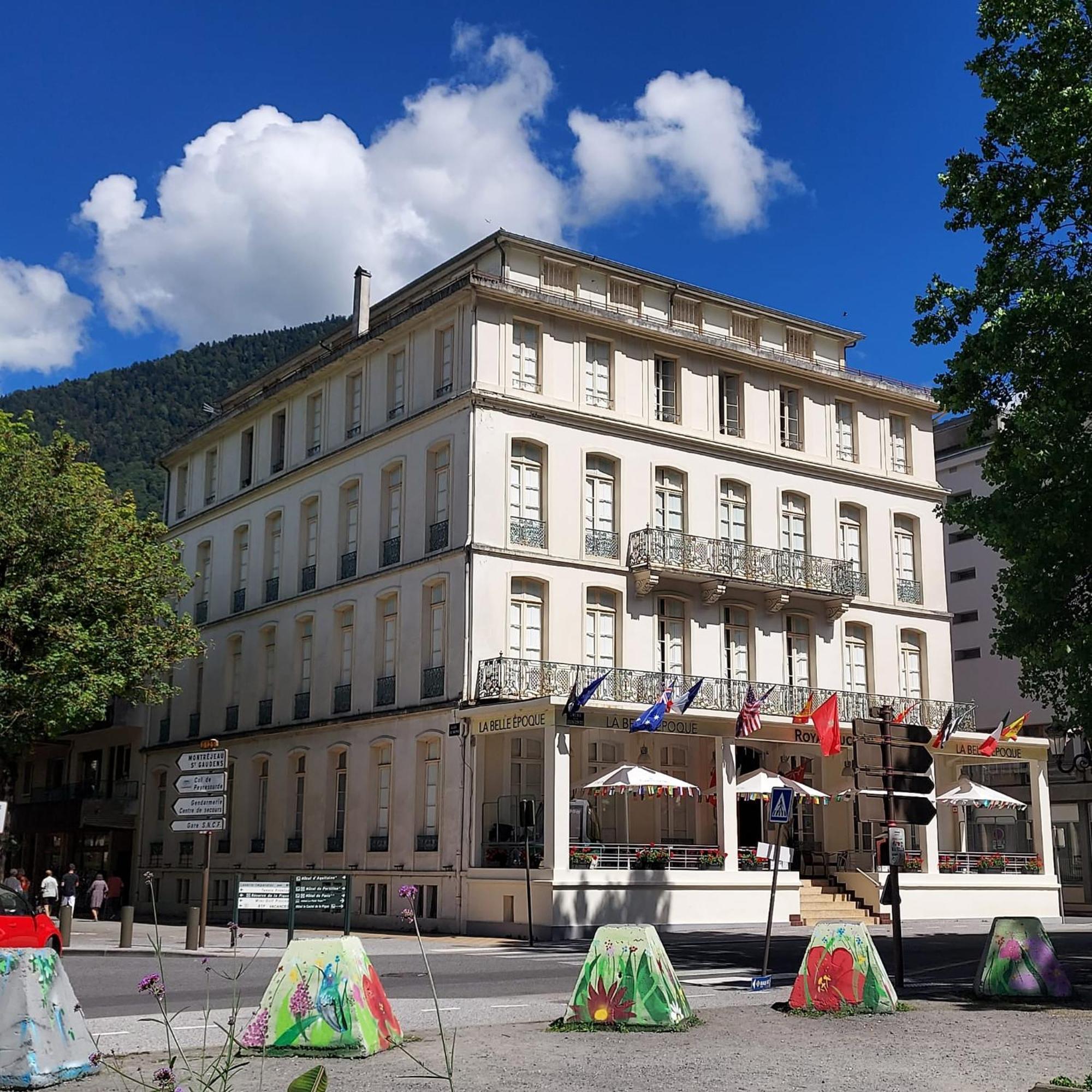 Апарт отель Royal Luchon Bagneres-de-Luchon Экстерьер фото